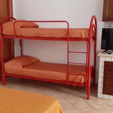 Monolocale Da Mariolina Apartment Macari Luaran gambar